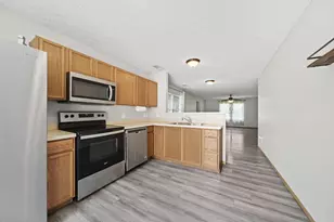 534 Rockets St, Galloway, OH 43119 - Photo 4