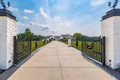 12100 Toll Gate Court NW, Pickerington, OH 43147 - Photo 1