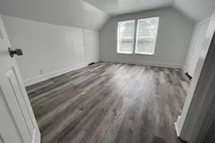 1709 E Weber Rd, Columbus, OH 43211 - Photo 2