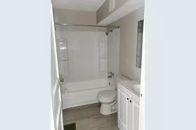 1911 Brentnell Avenue, Columbus, OH 43219 - Photo 8