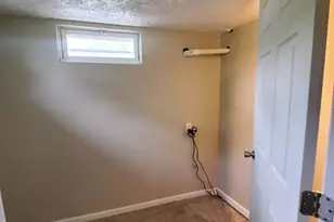 1911 Brentnell Ave, Columbus, OH 43219 - Photo 16