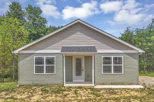 353 Elm St, New Straitsville, OH 43766 - Photo 1