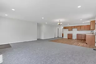 353 Elm St, New Straitsville, OH 43766 - Photo 8