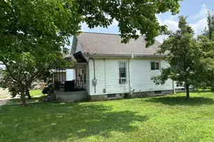 15 Bolton Ave, Newark, OH 43055 - Photo 2