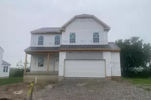 271 Cavanaugh Dr, Commercial Point, OH 43116 - Photo 2