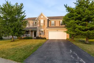 168 Spring Flower Way, Pataskala, OH 43062 - Photo 2