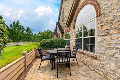 7228 Falls View Circle, Delaware, OH 43015 - Photo 4