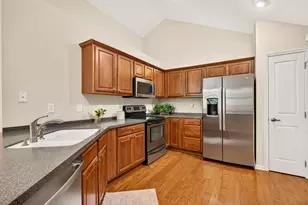 7228 Falls View Cir, Delaware, OH 43015 - Photo 22