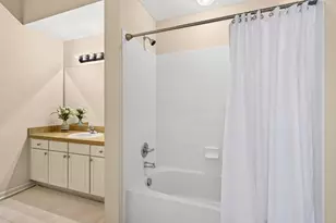 7228 Falls View Cir, Delaware, OH 43015 - Photo 36