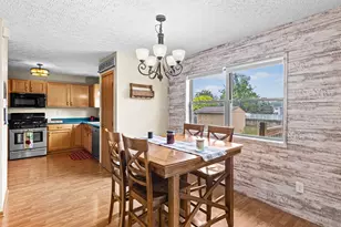1098 Wesley Dr, London, OH 43140 - Photo 6