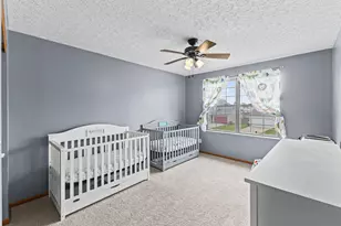 1098 Wesley Dr, London, OH 43140 - Photo 12