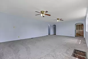 1091 Musselman Dr, Zanesville, OH 43701 - Photo 8