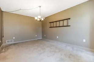 405 Ridgedale Dr, Circleville, OH 43113 - Photo 24