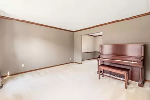 316 Brownsfell Dr, Columbus, OH 43235 - Photo 6