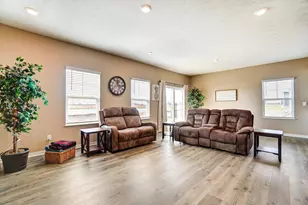 734 Leslie Dr, Plain City, OH 43064 - Photo 12