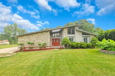 3350 Sycamore Knoll Drive, Columbus, OH 43219 - Photo 1