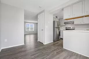 2818 Avati Dr, Columbus, OH 43207 - Photo 8