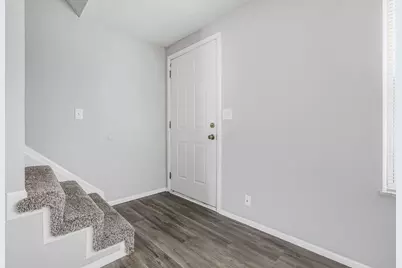 2818 Avati Drive #H4, Columbus, OH 43207 - Photo 4