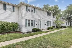 2818 Avati Dr, Columbus, OH 43207 - Photo 2