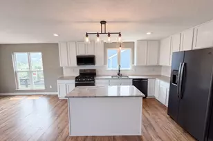 10060 New California Dr, Plain City, OH 43064 - Photo 2
