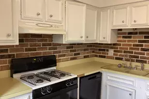580 Pamlico St, Columbus, OH 43228 - Photo 10