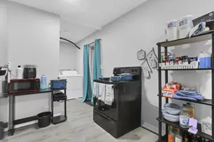 2283 Dawnlight Ave, Columbus, OH 43211 - Photo 10