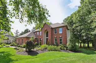 1323 Crystal Tree Ct, Blacklick, OH 43004 - Photo 2