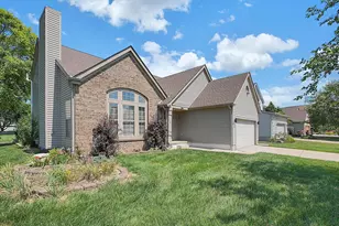 7961 Pinehill Rd, Lewis Center, OH 43035 - Photo 2