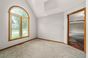13042 Heatherstone Cir, Pickerington, OH 43147 - Photo 8