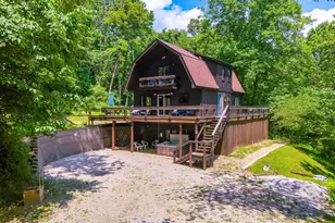 26060 Wildcat Hollow Rd, Rockbridge, OH 43149 - Photo 2