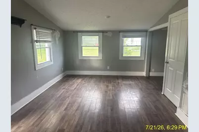 121 W Center Street, London, OH 43140 - Photo 2