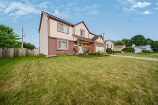 2445 Clover Blossom Ct, Grove City, OH 43123 - Photo 4
