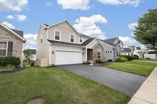299 Dovetail Dr, Lewis Center, OH 43035 - Photo 2