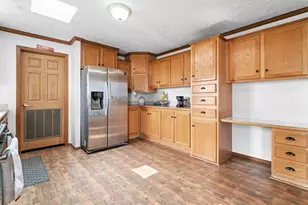 5800 N Section Line Rd, Radnor, OH 43066 - Photo 4