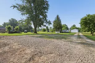 107 W High St, Ashley, OH 43003 - Photo 54