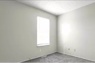2533 Broadleaf Ct, Columbus, OH 43224 - Photo 12