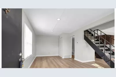 2533 Broadleaf Court, Columbus, OH 43224 - Photo 2