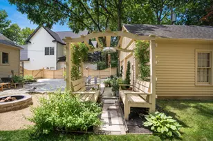 216 Erie Rd, Columbus, OH 43214 - Photo 48