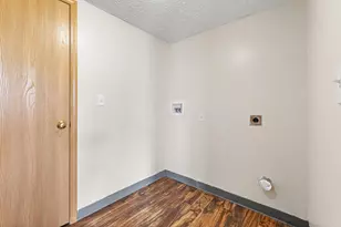 4807 Perlman St, Columbus, OH 43228 - Photo 12