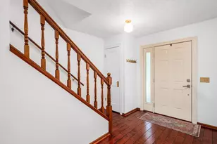 27 E South St, Worthington, OH 43085 - Photo 4