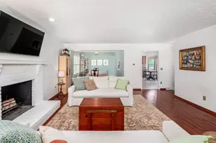 27 E South St, Worthington, OH 43085 - Photo 8