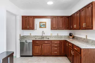 27 E South St, Worthington, OH 43085 - Photo 14