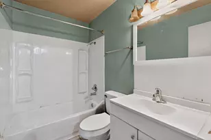 2405 Lindale Rd, Columbus, OH 43224 - Photo 4
