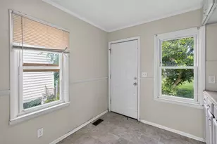 2798 Hiawatha St, Columbus, OH 43211 - Photo 8