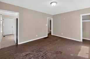 2798 Hiawatha St, Columbus, OH 43211 - Photo 4
