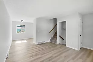 3532 Noe Bixby Rd, Columbus, OH 43232 - Photo 4