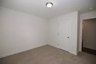 160 E Channel St, Newark, OH 43055 - Photo 28
