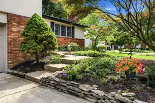 2445 Haverford Rd, Columbus, OH 43220 - Photo 4