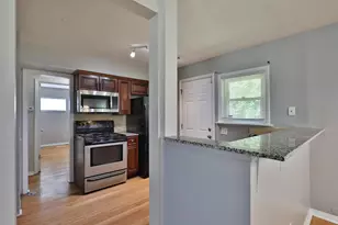 2353 Hanna Dr, Columbus, OH 43211 - Photo 8