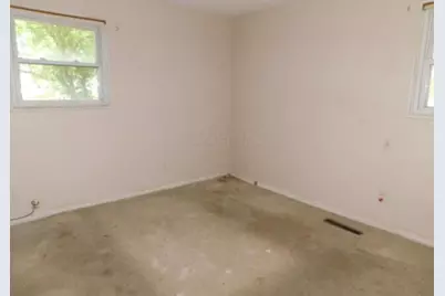 4550 Etna Road, Whitehall, OH 43213 - Photo 8